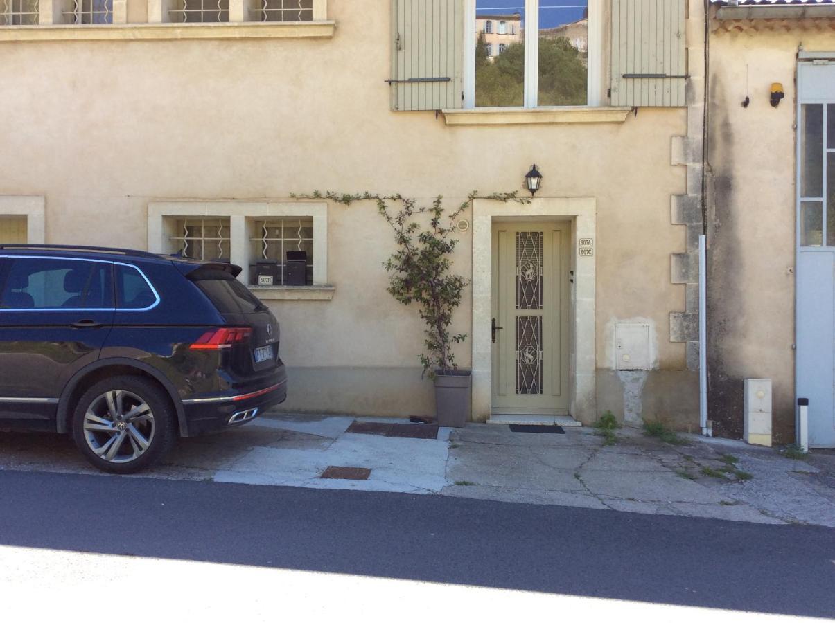 메네르브 Simplicite Et Confort En Luberon 아파트 외부 사진